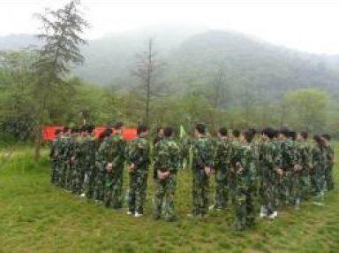 你、我、他，團(tuán)隊(duì)精神不可擋 ——記拓展