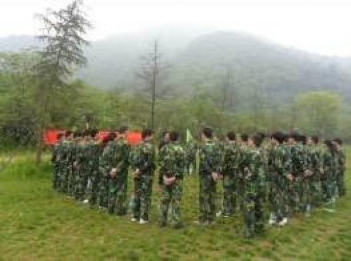 你、我、他，團(tuán)隊(duì)精神不可擋 ——記拓展