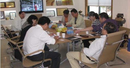 杭州市經(jīng)貿(mào)局、富陽市經(jīng)貿(mào)局相關(guān)領(lǐng)導(dǎo)蒞臨我公司指導(dǎo)工作